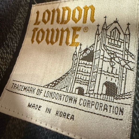 London Towne Elegant Brown Trench Coat Size 6 - Picture 6 of 7